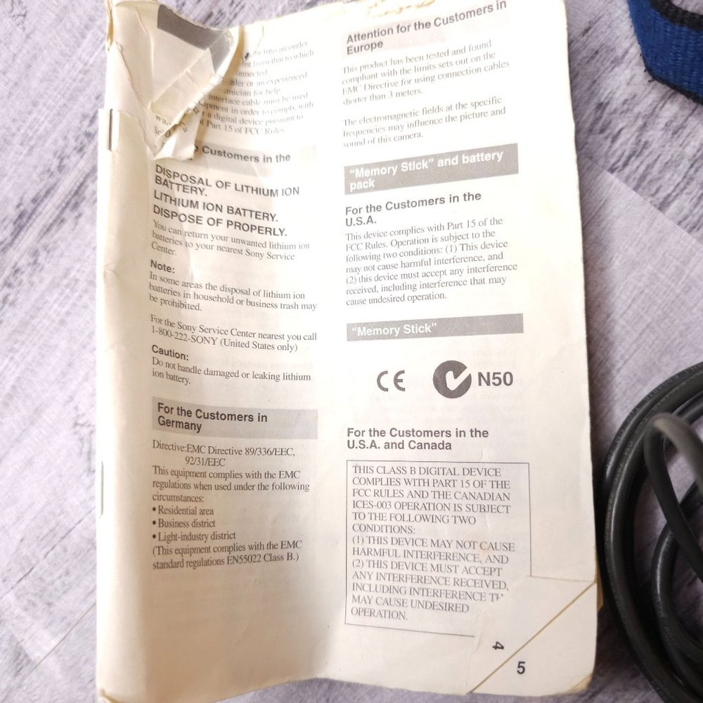 Sony Cybershot 3.3 Megapixel Digital Camera with 8MB Sony Memory Stick - Picture 10 of 14